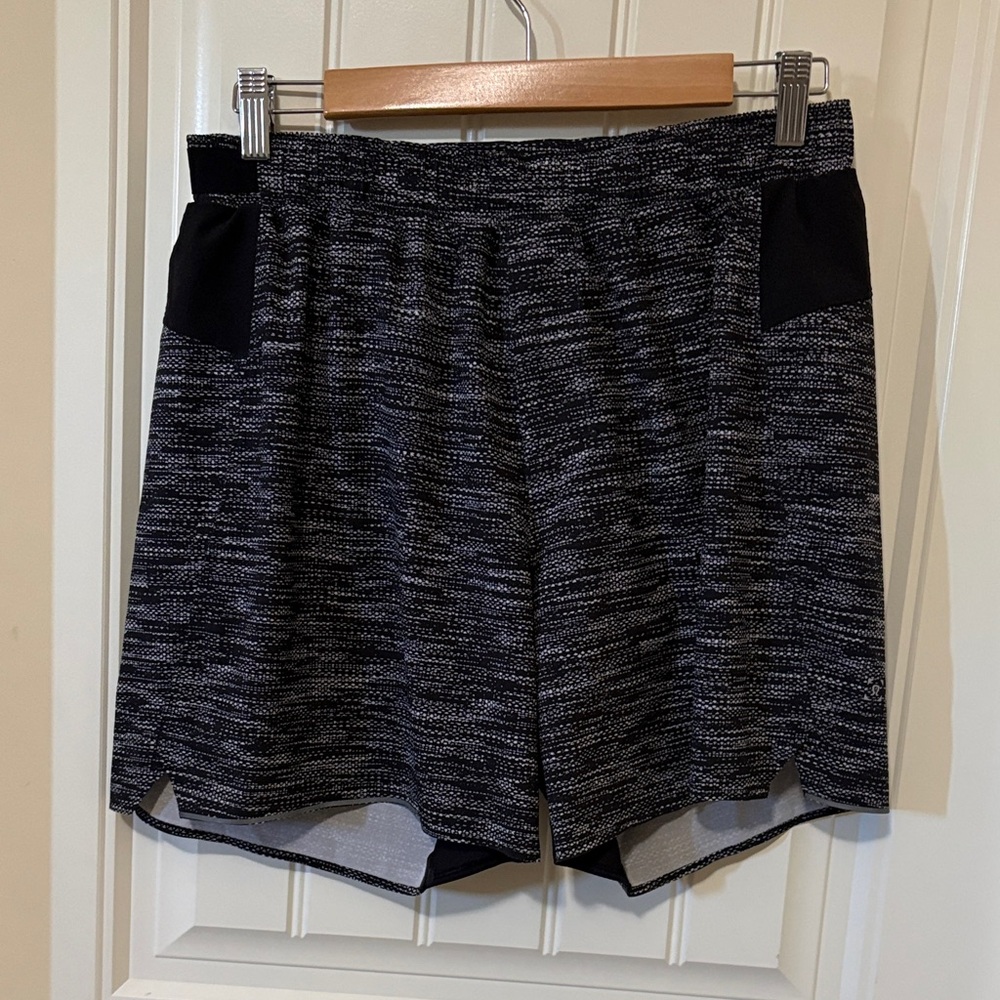 Lululemon Surge Women's Black‎ and Gray Shorts